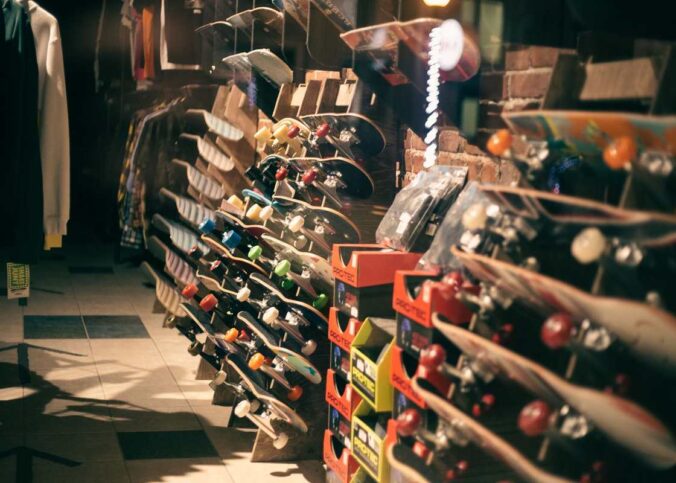 Pourquoi les magasins de sport changent d'horaires pendant les vacances
